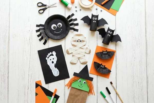 20 Easy Halloween Crafts for Kids (Free Printable Templates)